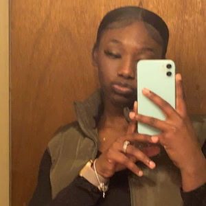 Meet your Posher, Layla